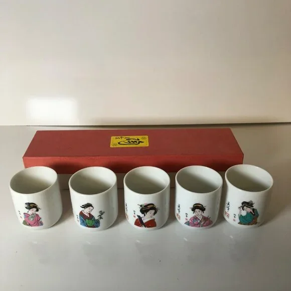 Japanese Porcelain Teacups Set Of 5 Geisha Art Red Box - Picture 5 of 11